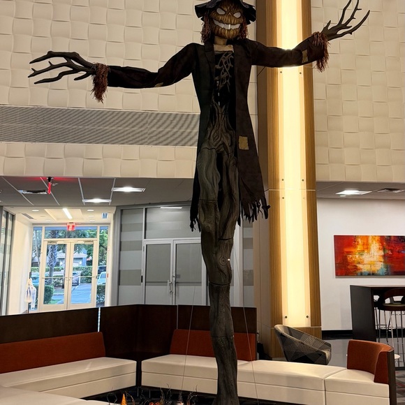 Meet your Posher, Posh - Picture 2 of 5